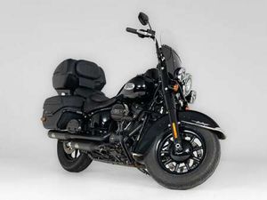 HARLEY-DAVIDSON HERITAGE FLHCS CLASSIC 114 VIVID BLACK/BLK OUT ZWART