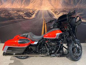 HARLEY-DAVIDSON FLHXSE STREET GLIDE CVO JEKILL & HYDE UVM