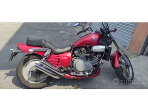 HONDA VF 750 CUSTOM