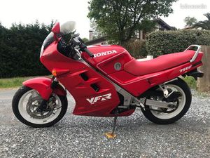 VFR 750 RC24 1989 ROUES 17 POUCES