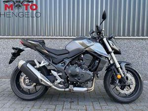 HONDA CB 750 HORNET GRIJS