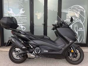 YAMAHA TMAX 560