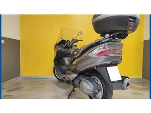 VENDO SUZUKI BURGMAN AN 400 (2008 - 13) USATA A MILANO (CODICE 9696941) - MOTO.IT