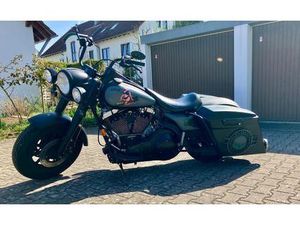 HARLEY-DAVIDSON FLHR ROAD KING (BAGGER)