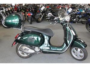 VESPA GTS 300 HPE ABS 1.HAND TOURINGSCHEIBE TOPCASE