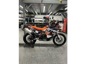 2025 KTM 890 ADVENTURE R