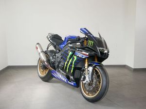 YAMAHA R1 RACE , RENNSTRECKENMOTORRAD