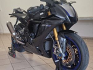 YAMAHA R1M 2020