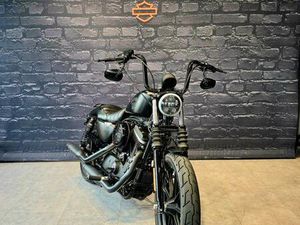 HARLEY-DAVIDSON 883 IRON