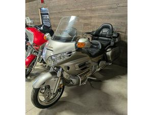 2002 HONDA GOLD WING