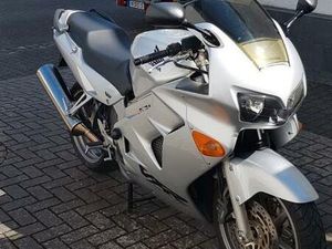 HONDA VFR800 FI RC46