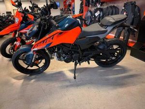 KTM 125 DUKE NEUES MODELL "BLACK DEAL"