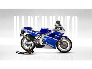 VENDO SUZUKI RGV 250 (1989 - 97) USATA A CESANO MADERNO (CODICE 9702749) - MOTO.IT