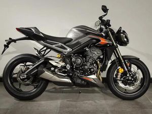 TRIUMPH STREET TRIPLE 765 RS