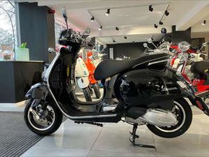 VESPA GTS SUPER 300