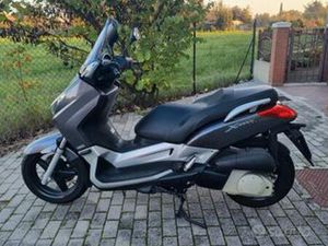 YAMAHA X-MAX 250 COME NUOVO