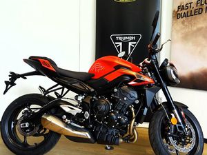 TRIUMPH STREET TRIPLE 765 R A2