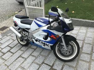 SUZUKY GSXR 600 ANO 2000 MARCO