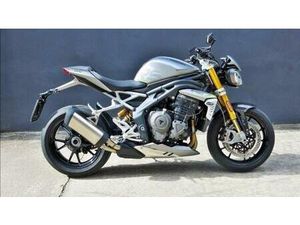 VENDO TRIUMPH SPEED TRIPLE 1200 RS (2021 - 24) USATA A VICENZA (CODICE 9705889) - MOTO.IT