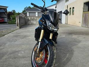 KAWASAKI Z1000 NAKED BIKE