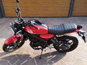 YAMAHA XSR 125