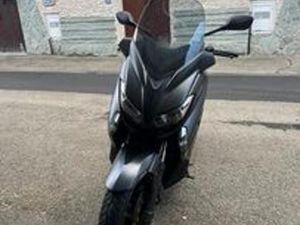 YAMAHA XMAX 400