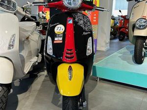 VESPA PRIMAVERA 50 E5 WALT DIS