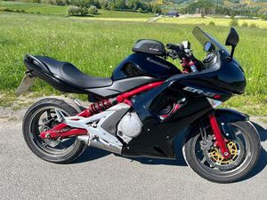 KAWASAKI ER-6F, SEHR WENIG KILOMETER!, UNFALLFREI