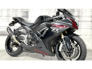 VENDO SUZUKI GSX R 750 (2011 - 17) USATA A CASALGRASSO (CODICE 9710201) - MOTO.IT