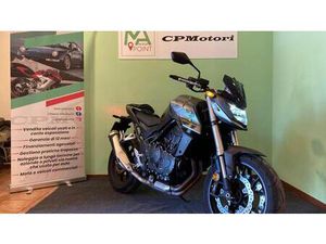 VENDO HONDA CB 750 HORNET (2023 - 24) USATA A BIANDRONNO (CODICE 9712285) - MOTO.IT