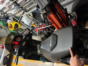 T- MAX 500 2006 TENUTO SEMPRE IN BOX PR POCO TRAT