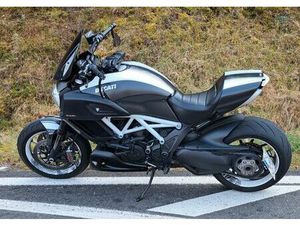 DUCATI DIAVEL CARBON