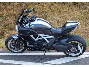 DUCATI DIAVEL CARBON