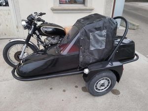 T140E MIT SEITENWAGEN