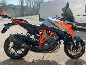 KTM 1290 SUPER DUKE GT ABS