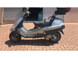 VENDO PIAGGIO SUPER HEXAGON GTX 180 USATA A PIACENZA (CODICE 9718539) - MOTO.IT