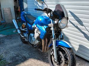 A SAISIR XJR 1300 TRÈS BON ÉTATA DÉBATTRE