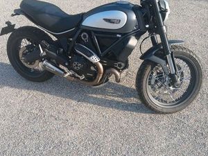 DUCATI SCRAMBLER 800