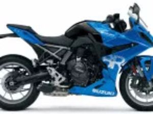 SUZUKI GSX-8R DEMO