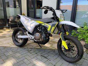HUSQVARNA 701 SUPERMOTO