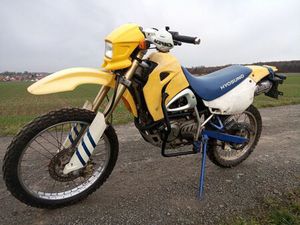HYOSUNG XRX 125 MIT STURZBÜGEL