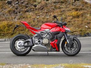DUCATI STREETFIGHTER V4 RED MY25