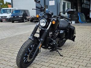 HYOSUNG HYUNDAI GV 125 BOBBER SPEZIAL