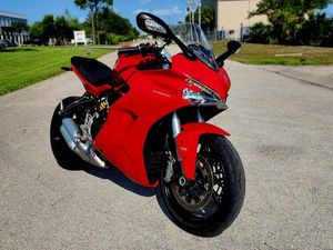 2018 DUCATI SUPERSPORT