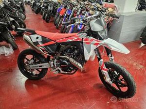 FANTIC MOTOR XMF 125 PERFORMANCE E5+