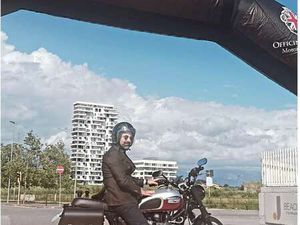 TRIUMPH BONNEVILLE T100 NERO