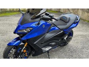 VENDO YAMAHA T-MAX 560 TECH MAX (2022 - 24) USATA A MONVALLE (CODICE 9725153) - MOTO.IT