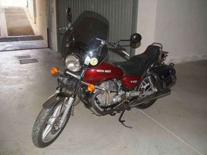 MOTO GUZZI V 65 CUSTOM ROSSO