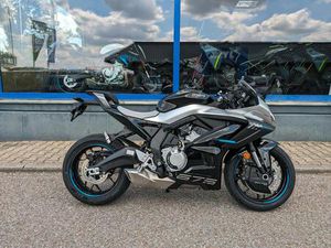 CF MOTO SR R 675 * LAGERND! * A2 MÖGLICH