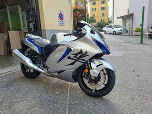 VENDO SUZUKI GSX 1300 R HAYABUSA (2025) NUOVA A COMO (CODICE 9725411) - MOTO.IT